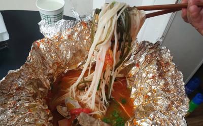 開心花甲米線技術91视频安全网站哪裏好？香辣味開心花甲製作